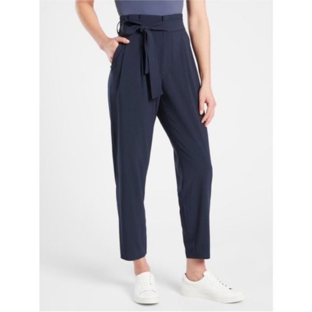 Athleta Skyline Blue Paperbag Waist Pants Size 6 Stretch Ankle Career Casual